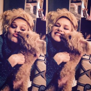 Nicholle Tom Instagram - ‘Mommy your hairs look just like mine!’ ‘I know Chesty! That’s cause you’re my son!’ #day36 #365daysofchesty #poodle @nicholletom