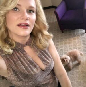 Nicholle Tom Instagram - I was like… OMG… who is this girl?! With her beautiful dog? That’s you Nicholle! Are you kidding me? #prepandemic #throwbackthursday #wishistillhadthatdress @chestychew