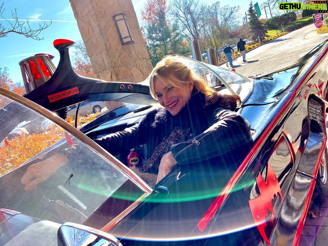Nicholle Tom - 1.1K Likes - 🎶Baby let’s cruise… Away from heeeerrrre! 😂🎼 Xoxo #SuperGirl #Batmobile #Gotham #SuperDuper #ComicCon @conlonproductions