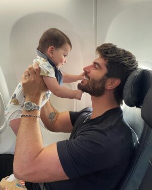 Nick Bateman Instagram - Beginning vs End of the flight ✈️ #firstflight