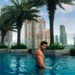 Nick Bateman Instagram - Happy Diwali to all my friends on the other side of the world 🕯 Mumbai, Maharashtra