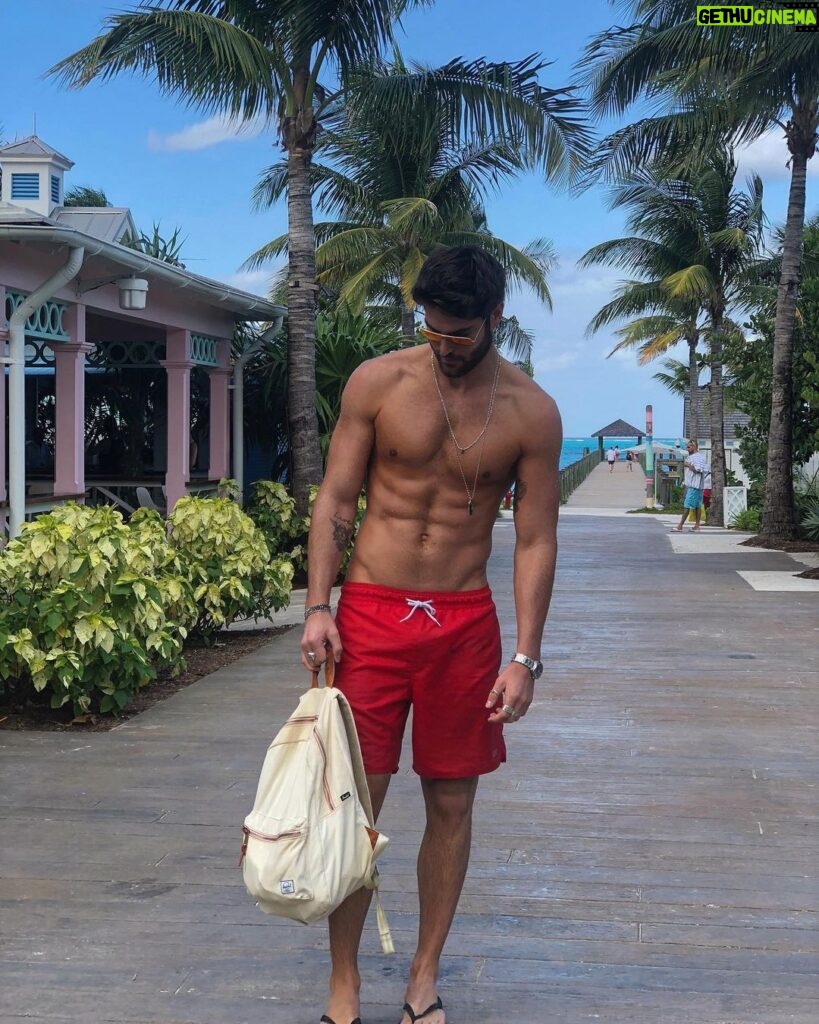 Nick Bateman Instagram - 🇧🇸 Nassau, Bahamas