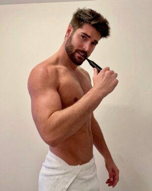 Nick Bateman Instagram - New morning routine 😁 with my @burstoralcare sonic toothbrush fights plaque and keeps the grill nice and white #brushburst #ad
