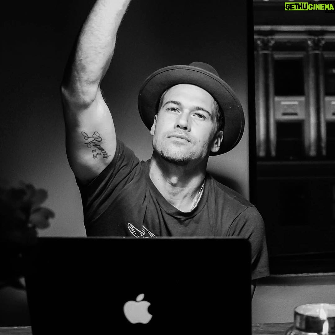 Nick Zano - 2.6K Likes - #tbt