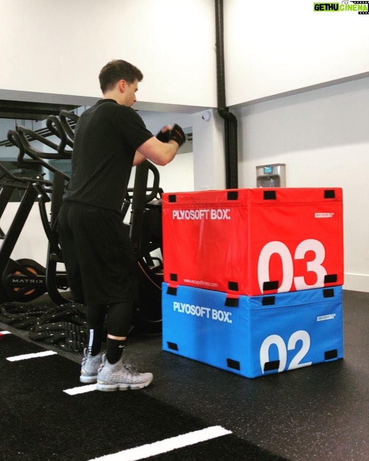 Nick Zano - 18.4K Likes - #42inchboxjumps