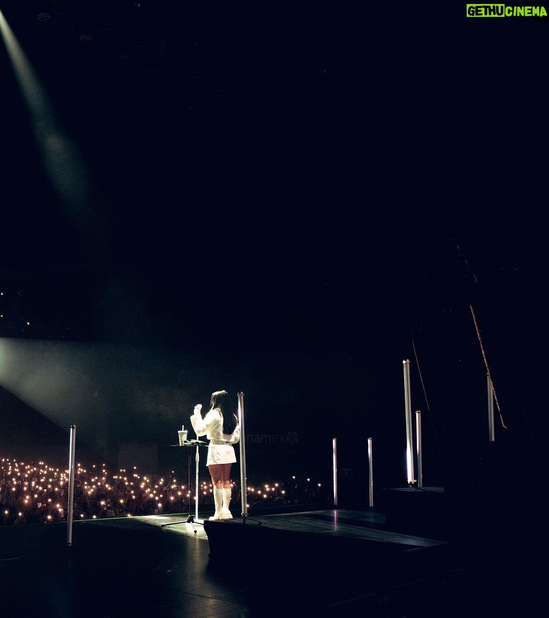 Nicki Nicole Instagram - NOCHONESSS EN CDMX Y MONTERREY 🇲🇽❤️❤️GRACIAS POR SIEMPRE HACERME SENTIR COMO EN CASA, JAMAS ESTA DEMAS DECIRLES LO FELIZ QUE ME HACEN Y CUANTO LOS AMO💕🧸🧸 ESTAS DOS NOCHES QUEDAN GRABADAS EN MI ALMA PARA SIEMPRE GRACIAS MÉXICO POR TANTO AMOR🇲🇽💓💓💓 Gracias @pesopluma por venir a ambos shows rompiste fuerteeee bebé🤭🧸💕 📸@underpmx 📸@pabloraww 📸 @nibi.fotos Mexico