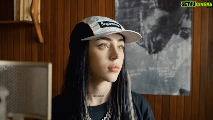 Nicki Nicole Instagram - LA 1ERA PARTE DEL DOCUMENTAL DE ALMA YA ESTÁ DISPONIBLE que felicidad me da haber registrado la composición de este álbum de principio a fin. Esta es solo la primera parte de este documental ÚNICO en el que se ve todo el proceso de este disco tan significativo para mí y para los que me rodean. Espero les guste mucho y lo disfruten. La primera parte completaaaa en YOUTUBEEEEE🖤🖤🖤