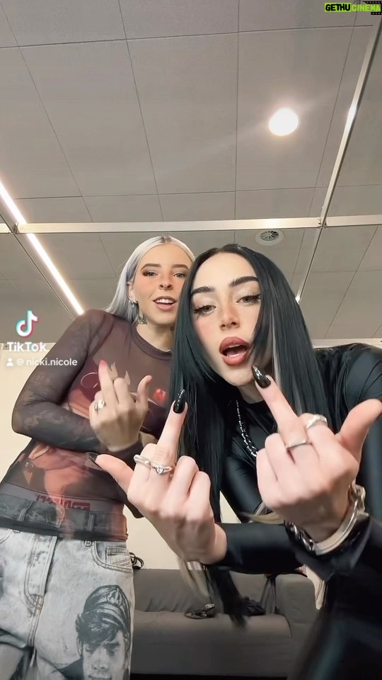 Nicki Nicole Instagram - SI SE ENTERAN FUCK THAT