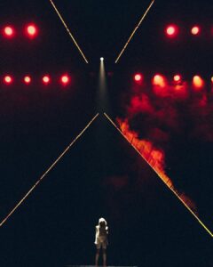 Nicki Nicole Instagram - inmortalizando los momentos desde el alma ❤️‍🔥 La noche de ayer es la que contaré en anécdotas como la mejor de mi vida 😭💕LOS AMO CON TODO MI CORAZÓN ARGENTINA🇦🇷🤍 GRACIAS POR HACERME TAN FELIZ❤️‍🩹❤️‍🩹❤️‍🩹 📸 @mazza.ph 📸 @pilarmmiranda 📸 @marianapoint Movistar Arena Argentina