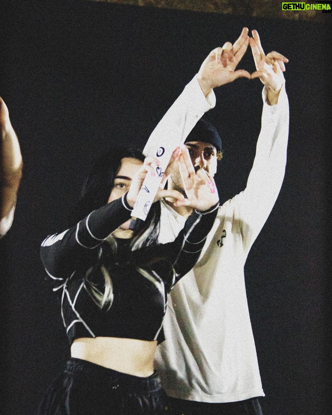 Nicki Nicole Instagram - ensayando con el ALMA para los mágicos shows que se vienen 💖 no puedo estar más felizz <3 en qué fecha te veo??? 😍 📸 @jesspraznik