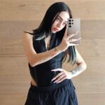 Nicki Nicole Instagram - mis ALMALOVERSSS🖤 #GalaxyAI llegó y con mi gente de @samsungargentina les queremos regalar un Galaxy S24 Ultra + un case autografiado por mí 🥹🖋️😍😍😍 solo tienen que entrar al posteo del sorteo en el perfil de @samsungargentina y comentar #GalaxyAI ❤️‍🔥😍😍😍😍😍😍 si participan también en su perfil de X duplican sus chances