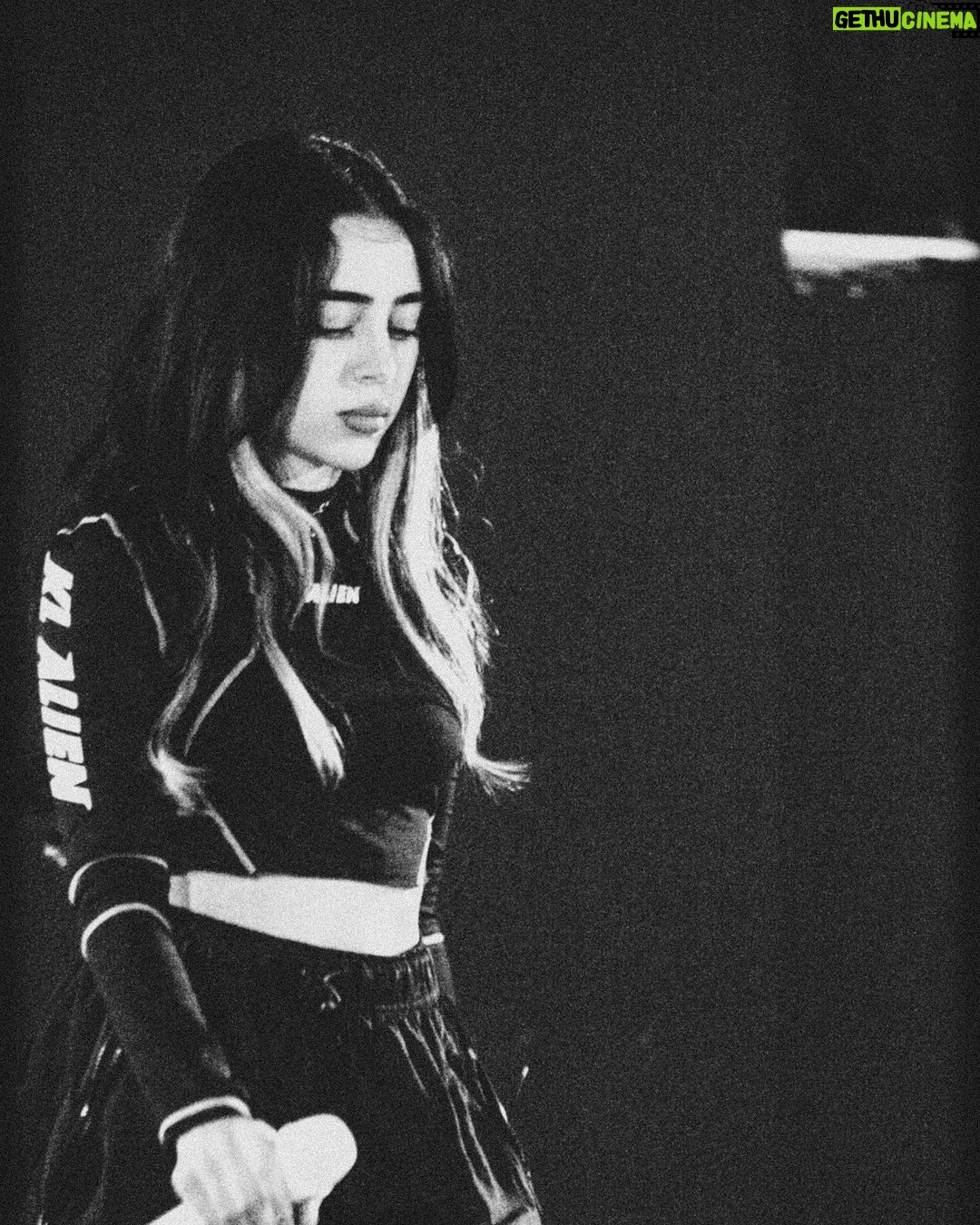 Nicki Nicole Instagram - ensayando con el ALMA para los mágicos shows que se vienen 💖 no puedo estar más felizz <3 en qué fecha te veo??? 😍 📸 @jesspraznik