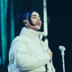 Nicki Nicole Instagram - bariloooo BARILOOO que showwww los amooo💖 en este dump soy yo en todos mis moods de BARILOCHE los amo y ahora me voy a comer unos chocolates BARILOCHENSES 📷 @gcorbatta 📷@mazza.ph Bariloche, Patagonia, Argentina