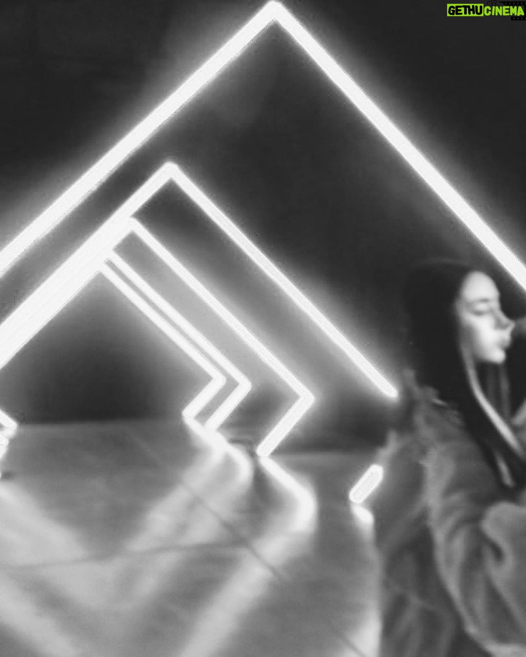 Nicki Nicole Instagram - tu sabe toy empty, por ti igual toy PIMP