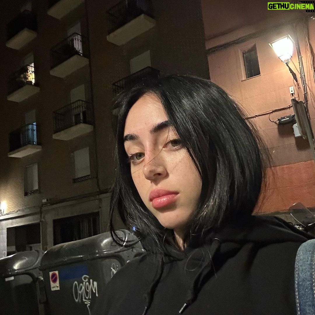 Nicki Nicole Instagram - MI GENTE DE ESPAÑAAAAA🇪🇸😍 CONTANDO LOS DIAS PARA VERNOS EN EL WIZINK Y EL SANT JORDI ♥️ LOS AMO CON TODO MI CORAZÓN💝💝💝 vas a venir si o no? 🎫TICKETS: https://www.ticketmaster.es/search?keyword=nickinicole España