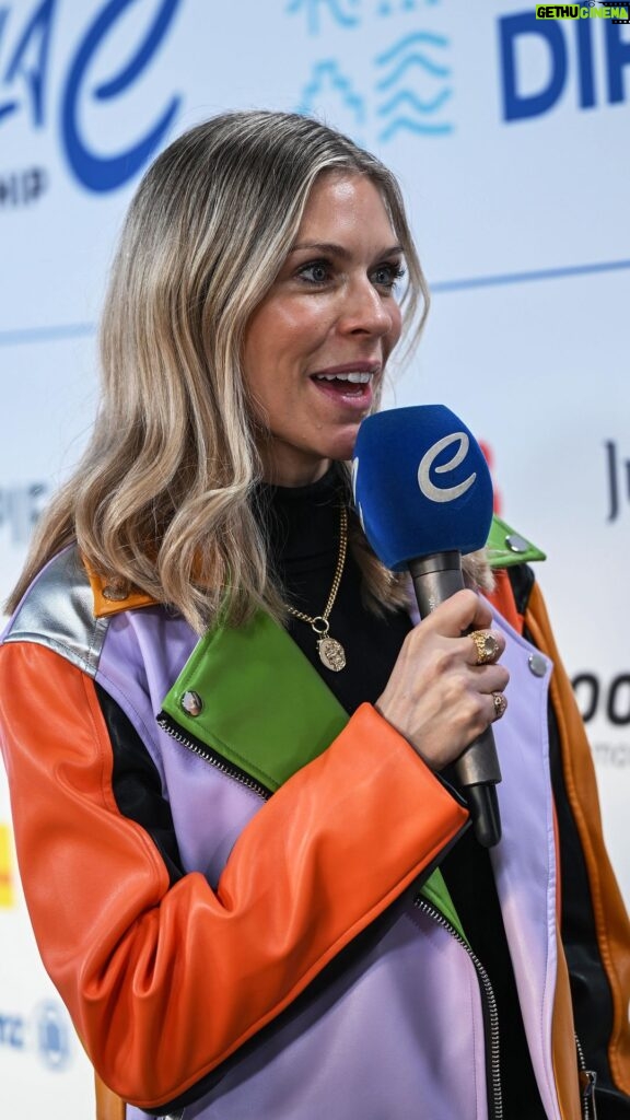 Nicki Shields Instagram - True story! 😆 Anyone else get the fear just before public speaking or a presentation at work? But I think that’s why I love it… Keeps me on my toes and always thinking 🧠🧐🎤💖 #motorsport #presenter #livetv #formulae #pitlane #sustainability #womeninstem