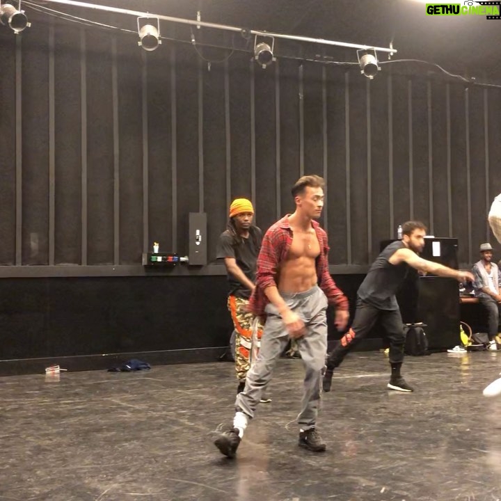 Nicky Andersen Instagram - Footage from the Latin Grammys Audition🕺🏼This audition gave me the opportunity to dance for @ricky_martin @anitta @badbunnypr @ozuna @sechmusic Choreographed by the amazing @slaughteration . Thank you so much for believing in me and hiring me🧡 This was my second audition ever in Los Angeles, and trust me I was HELLA nervous- especially knowing that everybody I look up to was in that room🙌🏽💫 #dance #audition #bailabailabaila @msaagency #msafam #CopenhagenKid Los Angeles, California