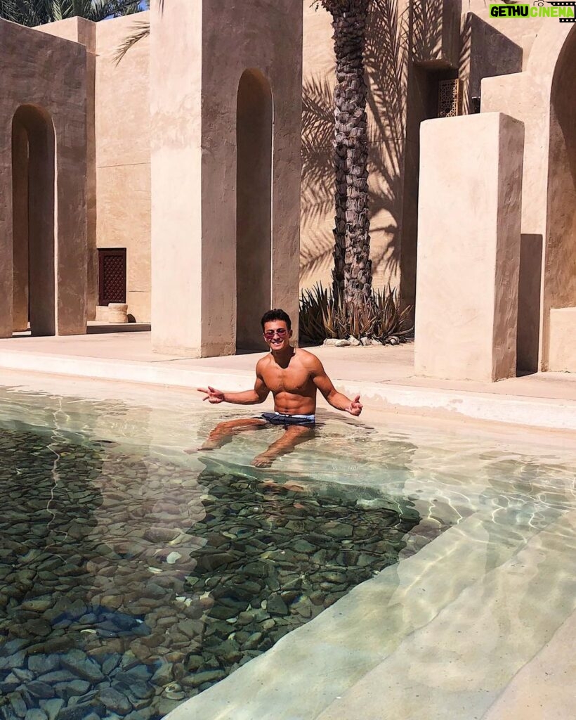 Nicky Andersen Instagram - Dubai is treating me very well <3 @nowunited @msaagency #choreographer Dubai, United Arab Emirates