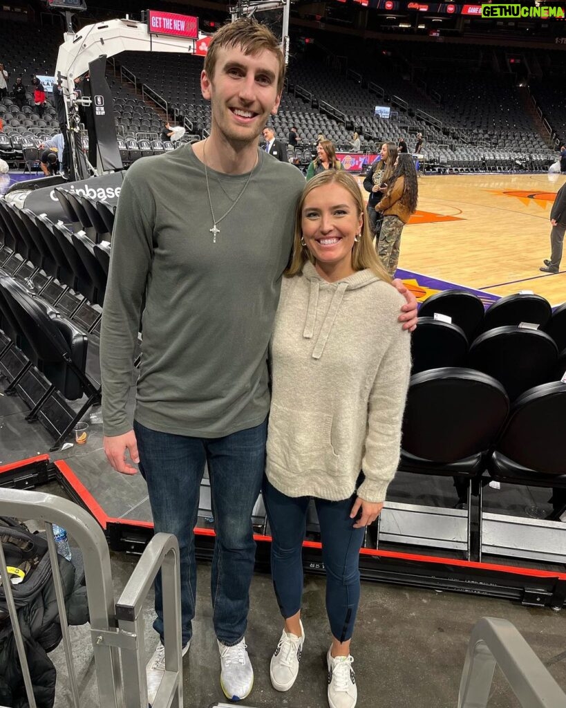 Nicole Kornet Instagram - Growing up in Phoenix, one of us dreamed of being the next Steve Nash, Amar'e Stoudemire, or Shawn Marion. The other dreamed of being the Dancing Gorilla. Think we nailed it. Footprint Center