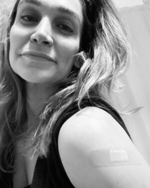Nicole da Silva Instagram - Vaxxed To the Max 💪🏼💉😎

This is for the healthcare and frontline workers, my nearest and dearest and the vulnerable in our communities • Thanks, Science • Looking forward to the 5G kicking in📡

Image Description: A black and white photo shows a woman with a bandaid on her upper arm.