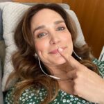 Nicole da Silva Instagram – Trying not to listen to @ryanjohnsonofoz lively phone conversation in the adjoining trailer like… 🙉  @9doctordoctor #9DoctorDoctor #MakeItAustralian