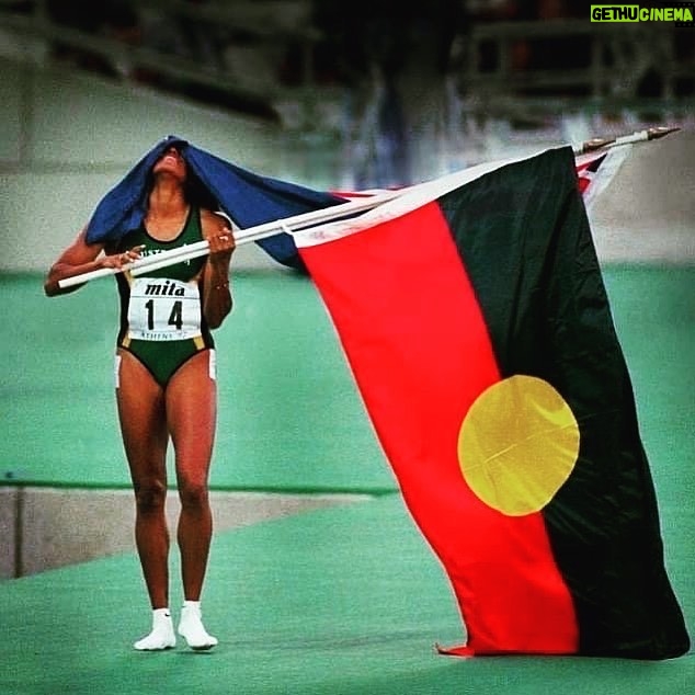 Nicole da Silva Instagram - Breathtaking woman, a proud and powerful moment for Australia and our First Nations People ❤️💛🖤 Thank you @cathyfreemanofficial @abctv @matchbox_pictures