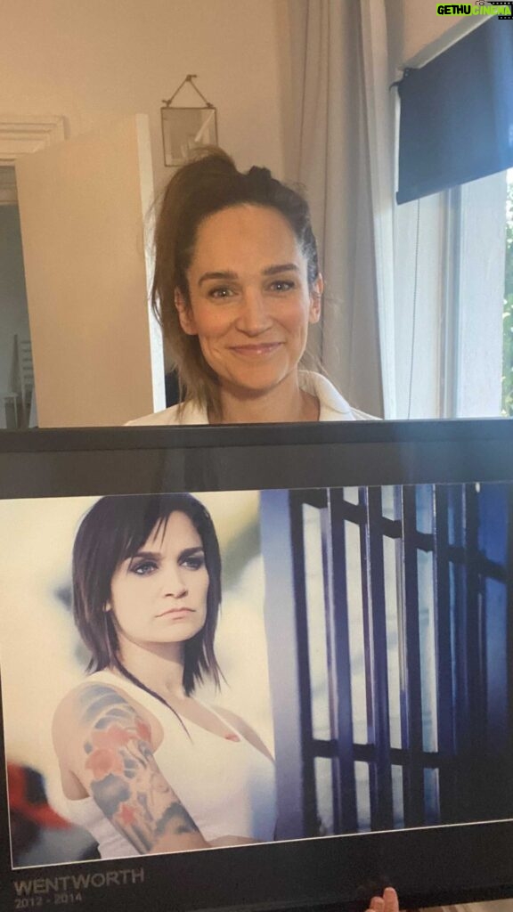 Nicole da Silva Instagram - You have a chance to win 2 prizes by donating to my @unwomenaust #Afghanistan Emergency Appeal 🥇 Framed, signed poster of the OG Franky for the highest donation, sent anywhere in the world; or🥈 A personalised Thank You video for any donation, no matter how small, if you tell me what your wish for Afghan Women and Girls is! Link in bio, you have until Sep 30. Those who have already donated - Yes, you are already in the running and I am so thankful to you 💕 Let’s do this 👊🏼