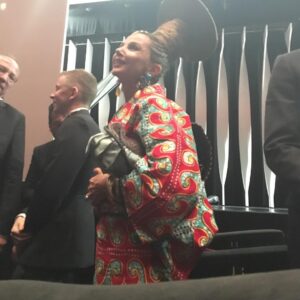 Niels Schneider Instagram - Pas pu voir le film de Desplechin hier soir pour l ouverture de Cannes, écran caché derrière cette haute coiffure exotique... c est aussi ça Cannes!;) bravo cependant au coiffeur!
