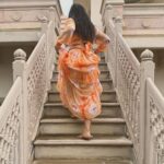 Nikhita Gandhi Instagram – Happy Lohri 🔥🧡

#jiyajaise #outnow #happylohri #happyweekend ITC Grand Bharat, Gurugram