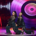 Nikhita Gandhi Instagram – Watch us tonight as we hit the #jhalakdikhlajaa stage with our #wildcardentry 💪🏻🫶🏻

@sonytvofficial @sonylivindia

@harshalds @komalsoni_ @shilpa.suraj.chhabra @rashmishastri @facetantrums @subhranilpaul1111 @navyaagarwal