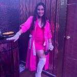 Nikhita Gandhi Instagram – Favourite looks from December 🫠

Pic 5-
Outfit- @adk_avishidayalkalra
Stylist- @sharanya_chandna
Assistant- @nupshah23