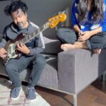 Nikhita Gandhi Instagram - #JiyaJaise vibes all the way in the winter dhoop ☀️ 📷 @sabyasachi_ghosh06 🫶🏻 #basscover #bassandvoice #nikhitagandhi #unplugged #bassversion #strippeddown #love #winterlove #wintersun #sunnyday #version #onloop #loopstation #sonymusic #single #newsong #freshdrop