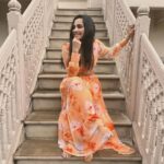 Nikhita Gandhi Instagram – Happy Lohri 🔥🧡

#jiyajaise #outnow #happylohri #happyweekend ITC Grand Bharat, Gurugram