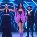 Nikhita Gandhi Instagram – New Years pe you got a jhalak of what’s coming next, 
So now stay tuned to @sonytvofficial this weekend for it 💜

#wildcard #nikhitagandhi #performance #burjkhalifa #jhalakdikhlajaa