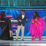 Nikhita Gandhi Instagram – Had the most fun on the sets of #Dadagiri with such talented and renouned artists! 

Catch us on Dadagiri on Zee Bangla! (Repeats today as well❣️)

#dadagiri #zeebangla