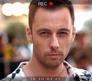 Niki Iliev Instagram - Събота, 15ти. ТВ премиера на @the_reunion_movie 2 от 20ч по @official.btv 📺 Светъл празник🙏