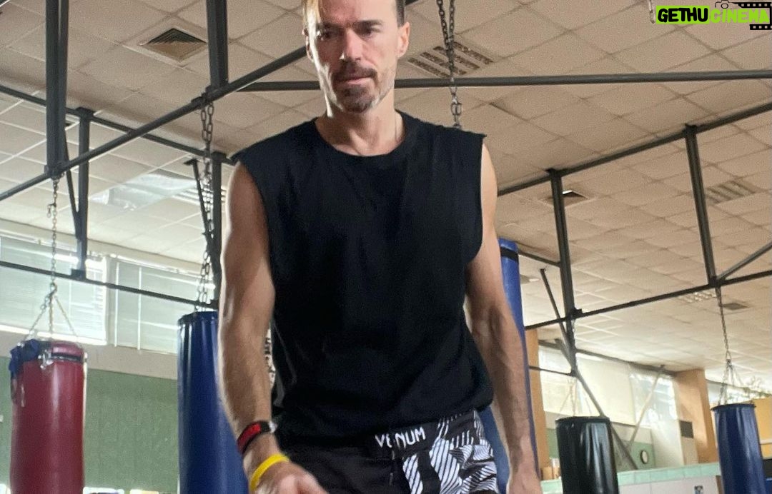Niki Iliev Instagram - Една седмица! София-Шумен-Несебър! Все си повтарям да не забравяме да си ценим времето. Нищо, че е зима през април😏