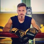 Niki Iliev Instagram - Sparing day @geneziswear gloves🥊