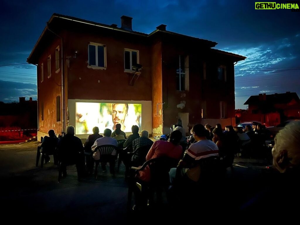 Niki Iliev Instagram - Кино на село🎬 @the_reunion_movie Село Гайтанево