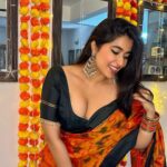 Nikita Sharma Instagram - Will the real Nikita please stand up? 🙋🏻‍♀️ Which one is your favourite? 👀 I have more versions but Instagram allows only 10 photos in a carousel. 🙃