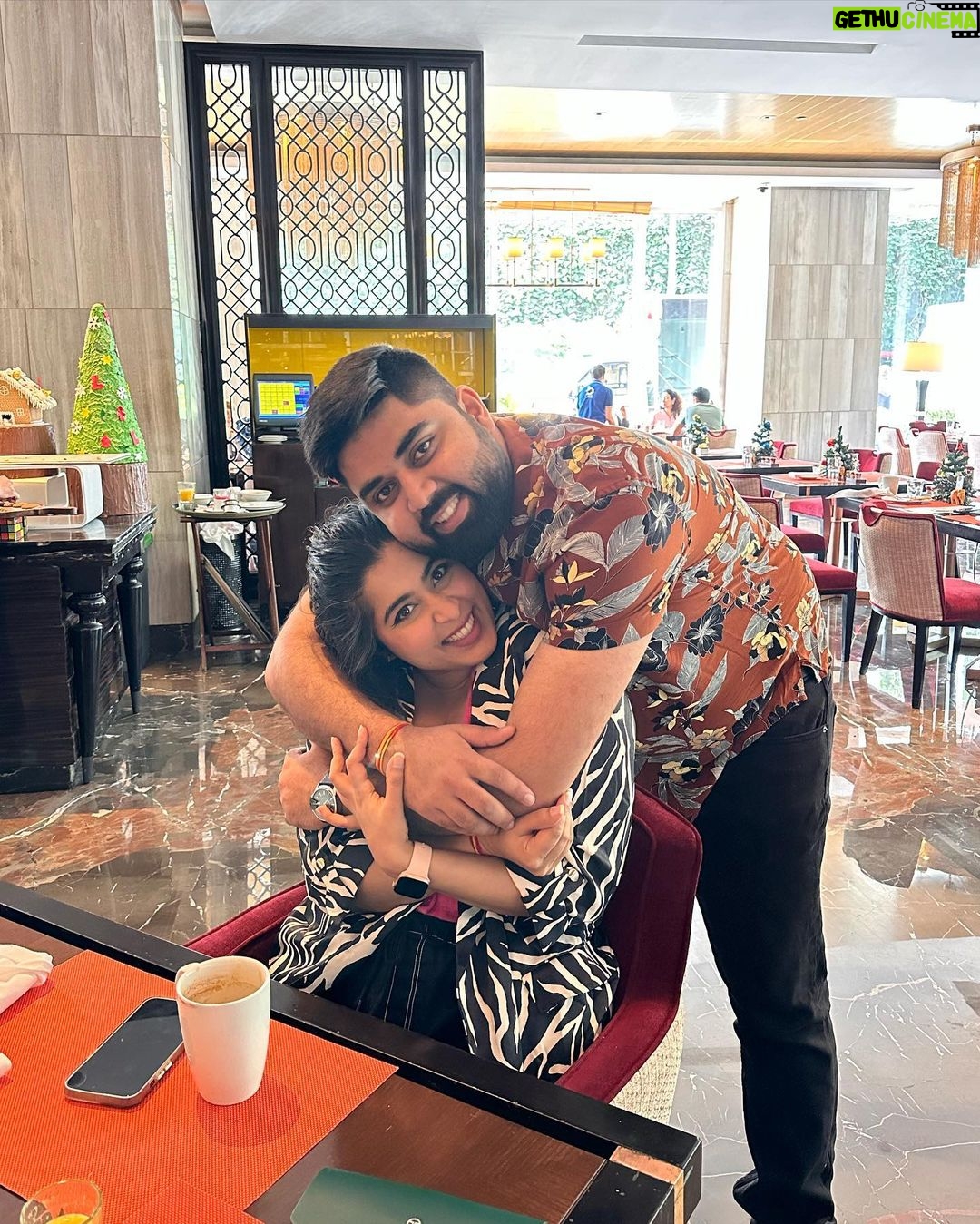 Nikita Sharma Instagram - A year that began with coffee & my cuties, is bound to be a great year! 🩷🫶🏻☕️