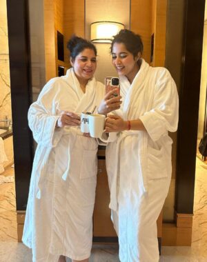 Nikita Sharma Instagram - Some special moments to begin 2024 🩵