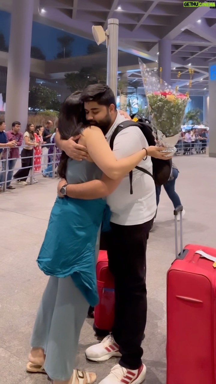 Nikita Sharma Instagram - The last time my brother visited me in Mumbai was when I was just settling into the city almost 4 years ago. And he arrived again last night after 4 years! 🥹♥️ The MOST beautiful Christmas gift 🎄 Most beautiful, overwhelming and amazing feelings of my life. My brother, my best friend, my soul mate, my heart. 🥰 #feelitreelit #explore #feature #love #soulmate #trending #christmas Mumbai, Maharashtra
