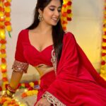 Nikita Sharma Instagram - Happy Diwali, everyone! ♥️🪔✨ This festive season will bring new growth, happiness and joy to us all. 🙏🏻 There is so much for me to personally be grateful for, this year. I’m truly blessed and thankful! 🧿 Lehenga from @laevachi ✨