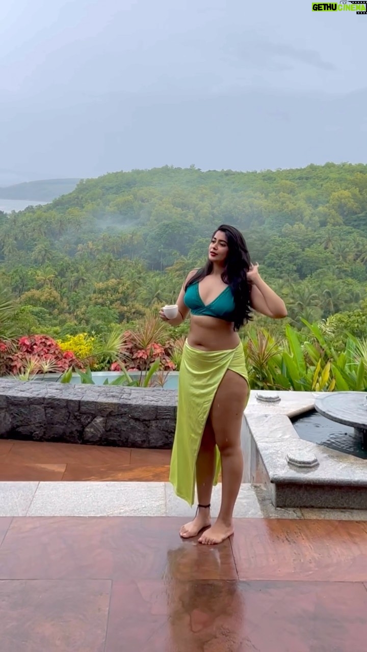 Nikita Sharma - 449.8K Likes - Calm within the chaos ⛰️🌴🍀
#feelitreelit #travel #explore #love #feature #trending