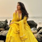 Nikita Sharma Instagram - Thaare bina laage nahi, mhaara jiya re 💛✨ If there was an Indian lion version of the Leo in me, this would be it. Mumbai, Maharashtra