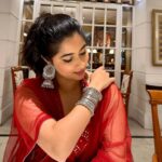 Nikita Sharma Instagram - Some days are for a suit, the biggest jhumkas and lots of bangles ♥️ Itc Windsor Manor