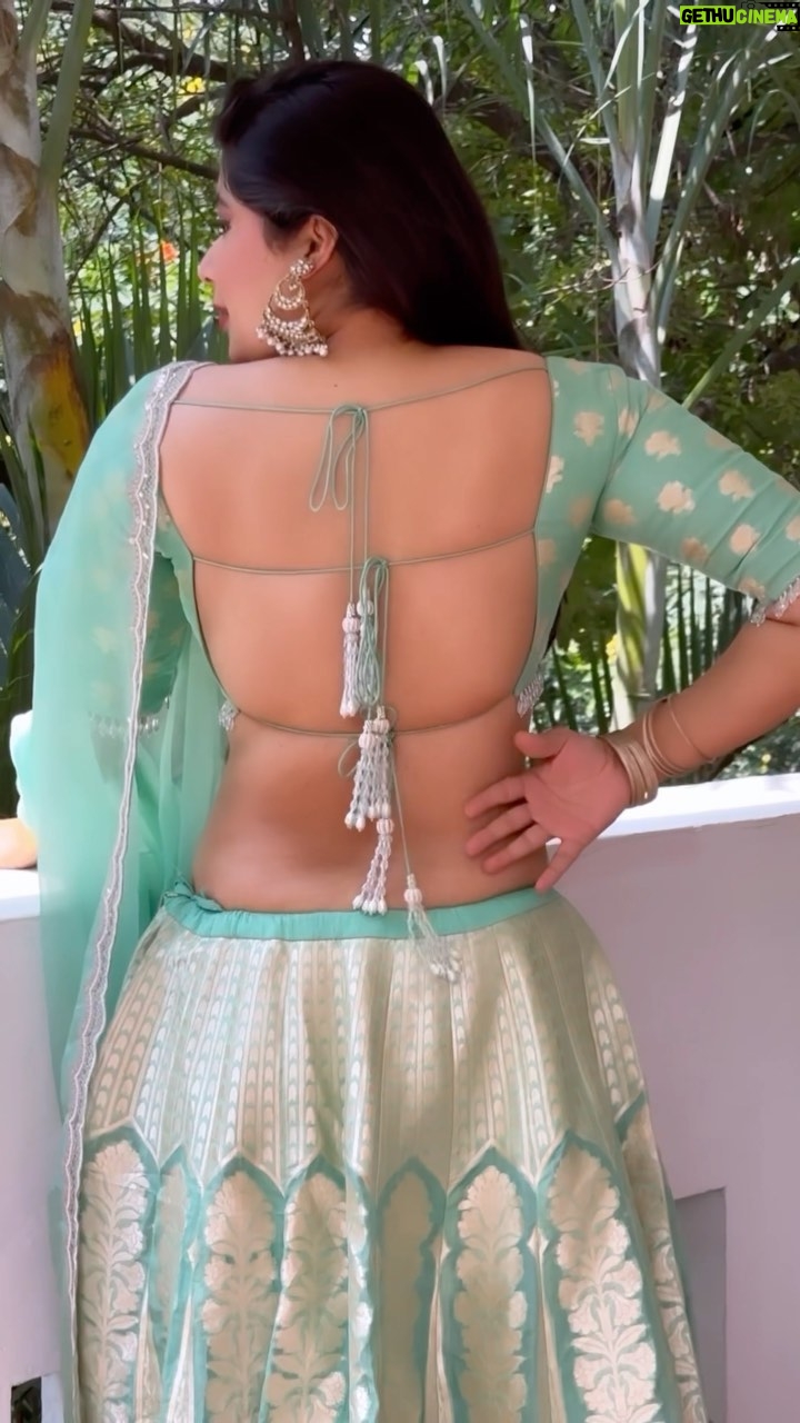 Nikita Sharma - 147.4K Likes - Tied together in gold and mint, here is Navratri look 6 for you all ✨
This one is from @anjanabohra_official🌹
#feelitreelit #explore #feature #love #festive #festivity #navratri #navratriseries #lehenga #indian