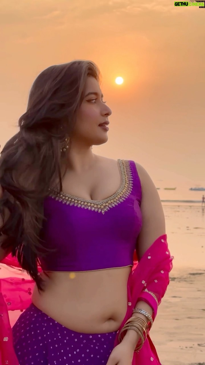 Nikita Sharma Instagram - Navratri series πβ¨ Here is look 3 from @anjanabohra_official @anjanase_official βΊοΈ A burst of purple against an orange vibrant sunset sky! π
#feelitreelit #festive #festivity #navratri #lehenga #indian