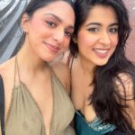 Nikita Sharma Instagram - Come spend a day in Bandra with me ♥️☺️ There are 2 sets of “Before & After”s for you in this post 🌧️🙈 Bandra West